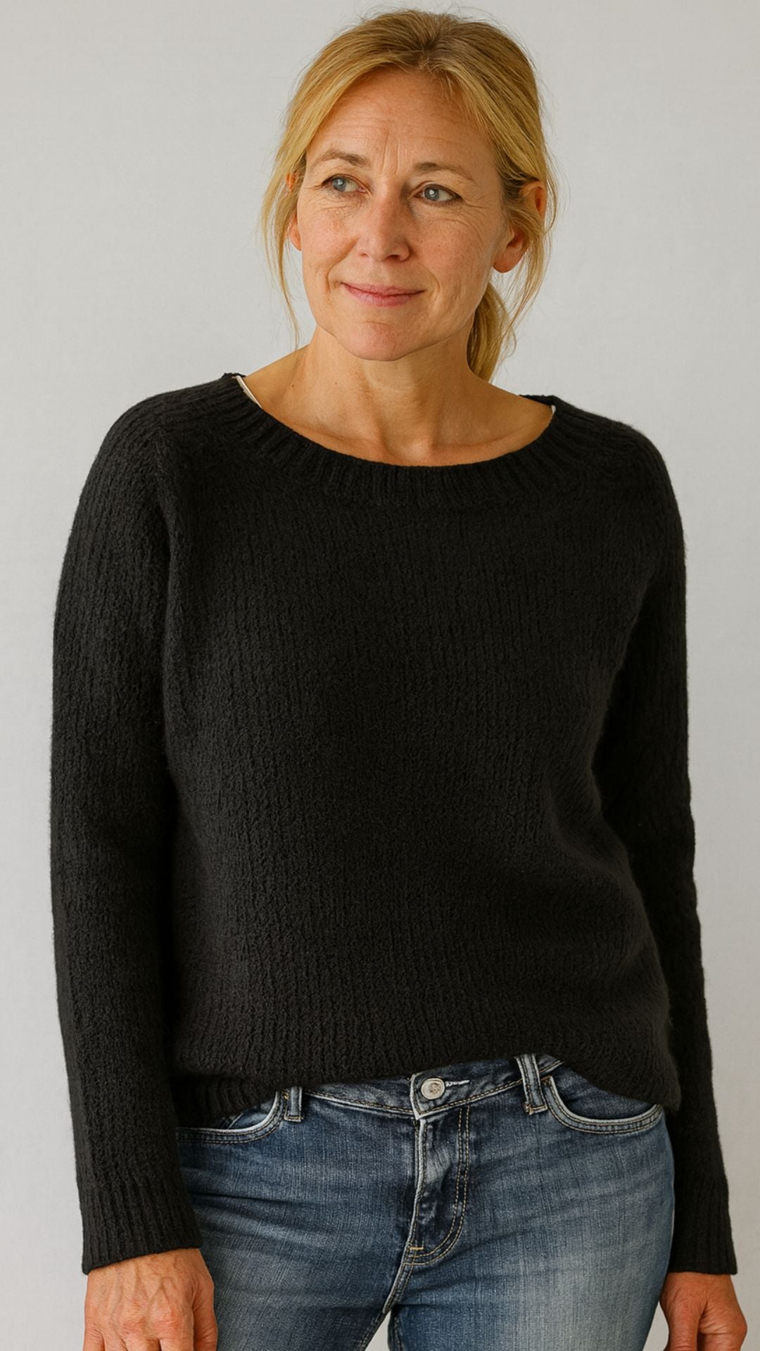 Classic Knit Crewneck Sweater for Everyday Wear